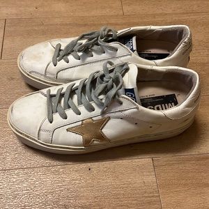 Golden goose sneakers white and gold